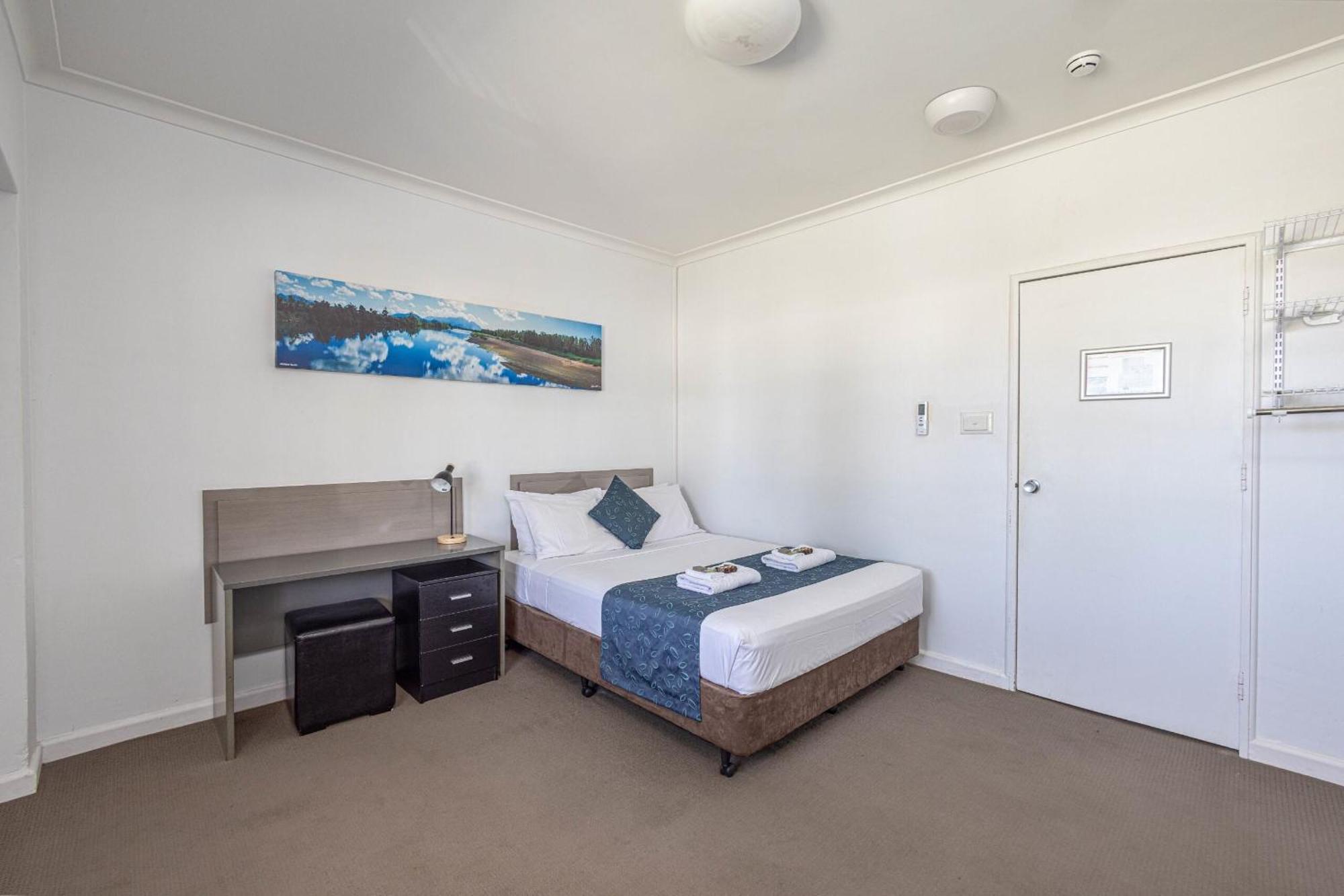 Lees Hotel Ingham Exteriér fotografie