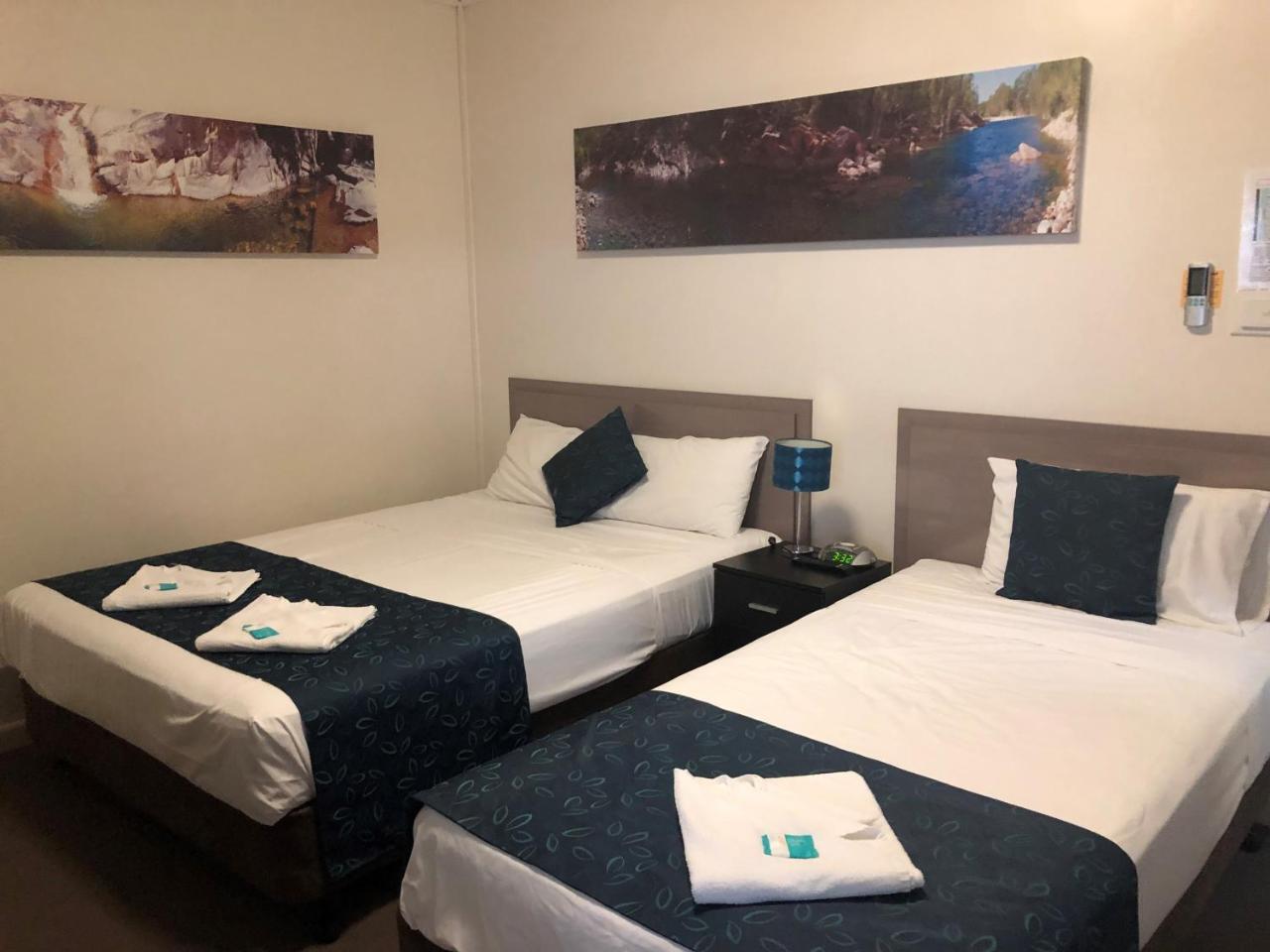 Lees Hotel Ingham Exteriér fotografie
